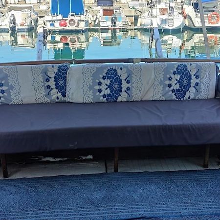 Precioso Barco En Barcelona Hotel Badalona Kültér fotó