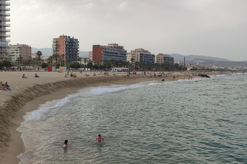 Precioso Barco En Barcelona Hotel Badalona Kültér fotó