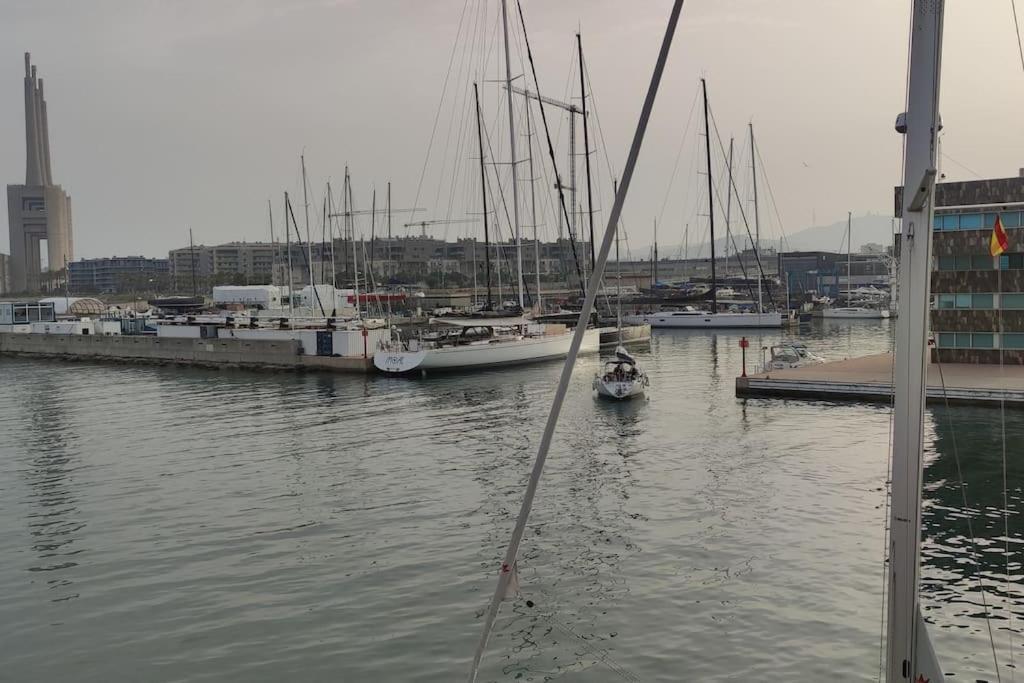 Precioso Barco En Barcelona Hotel Badalona Kültér fotó
